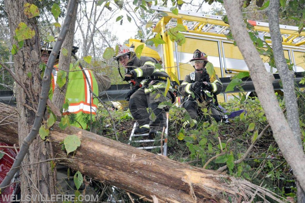 10/26/18 - MVA with entrapment on Alpine Road. Photos by Curt Werner